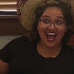 Meet your Posher, Yesenia